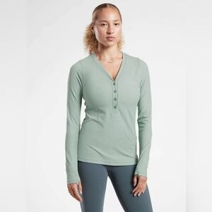Athleta Women's Green Uptempo Ribbed Button Down Long Sleeve Henley Top Sz Small